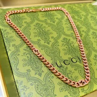 Gucci GG Marmont Collier Chaîne Curb d'Or Médaillons G Interlocking