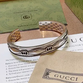 Gucci GG Marmont سوار فضي ذهبي مفتوح نقش داخلي خلاية النحل