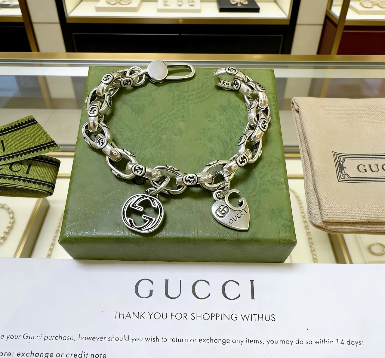 Gucci GG Marmont Silver Green Chunky Link Chain Interlocking G Pendant Bracelet 3