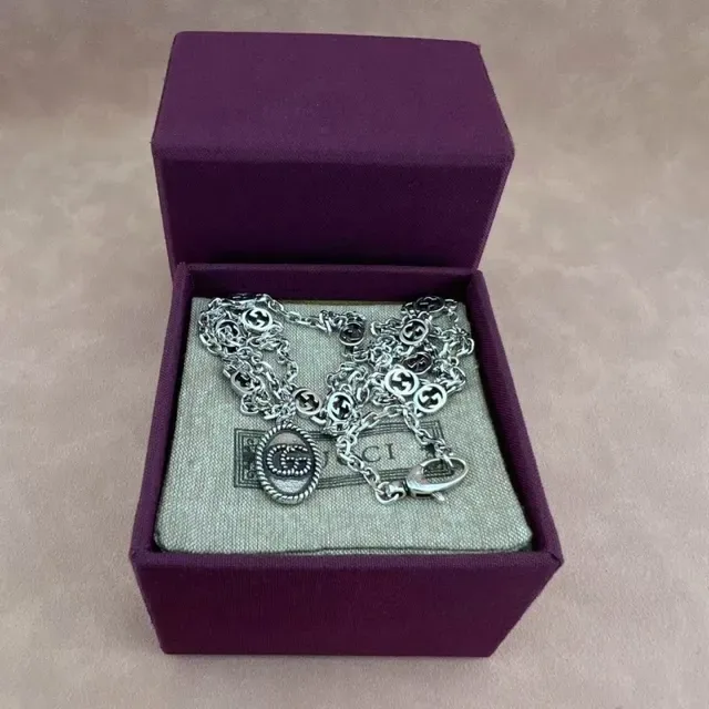 Gucci GG Marmont Silver-Toned Rope-Edge Oval Pendant Necklace 6