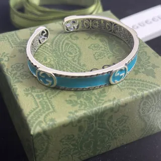 Gucci GG Marmont سوارة معصم مفتوحة إيناميل تركواز