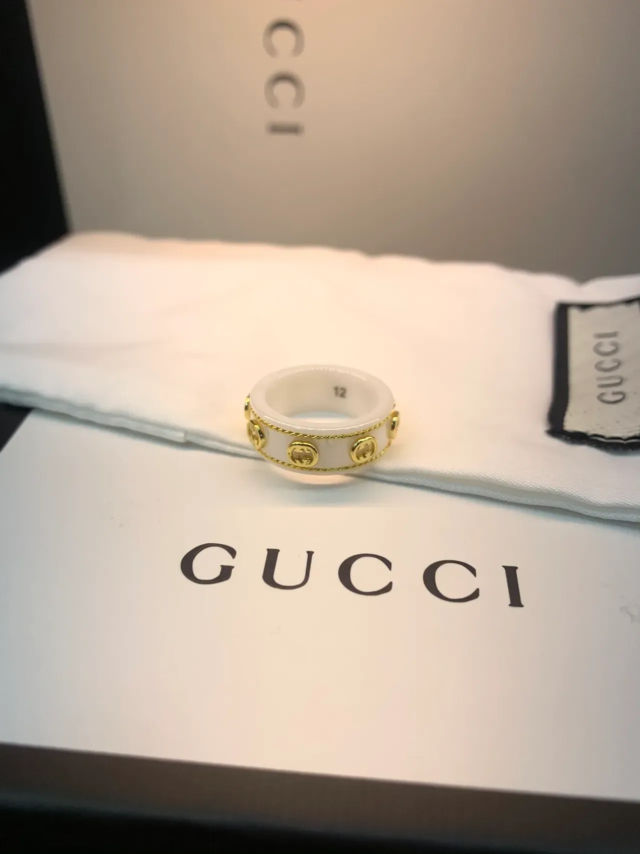 Gucci GG Marmont Blanco Negro Interlocking G Motifs Borde de Cuerda Trenzada Anillo 4
