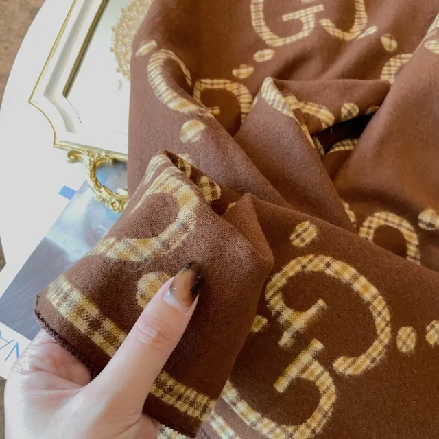 Gucci GG Monogram বাদামী প্লেইড ক্যাশমির শাল 3