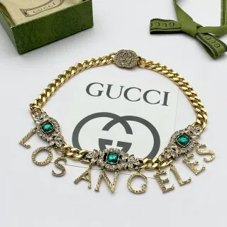Gucci Collier Curb Chain Verte Dorée Pendentif Lettre Charm