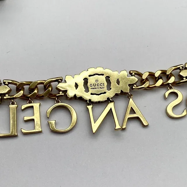 Gucci Collier Curb Chain Verte Dorée Pendentif Lettre Charm 2