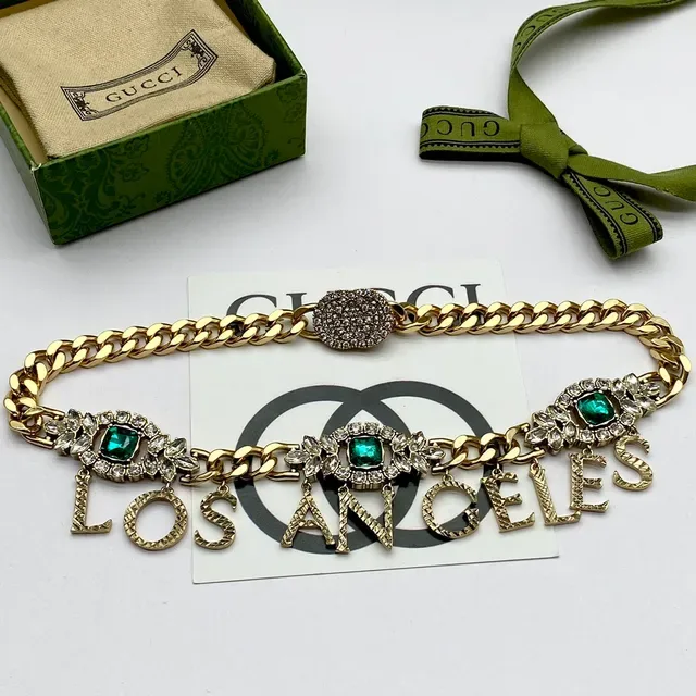 Gucci Collier Curb Chain Verte Dorée Pendentif Lettre Charm 6