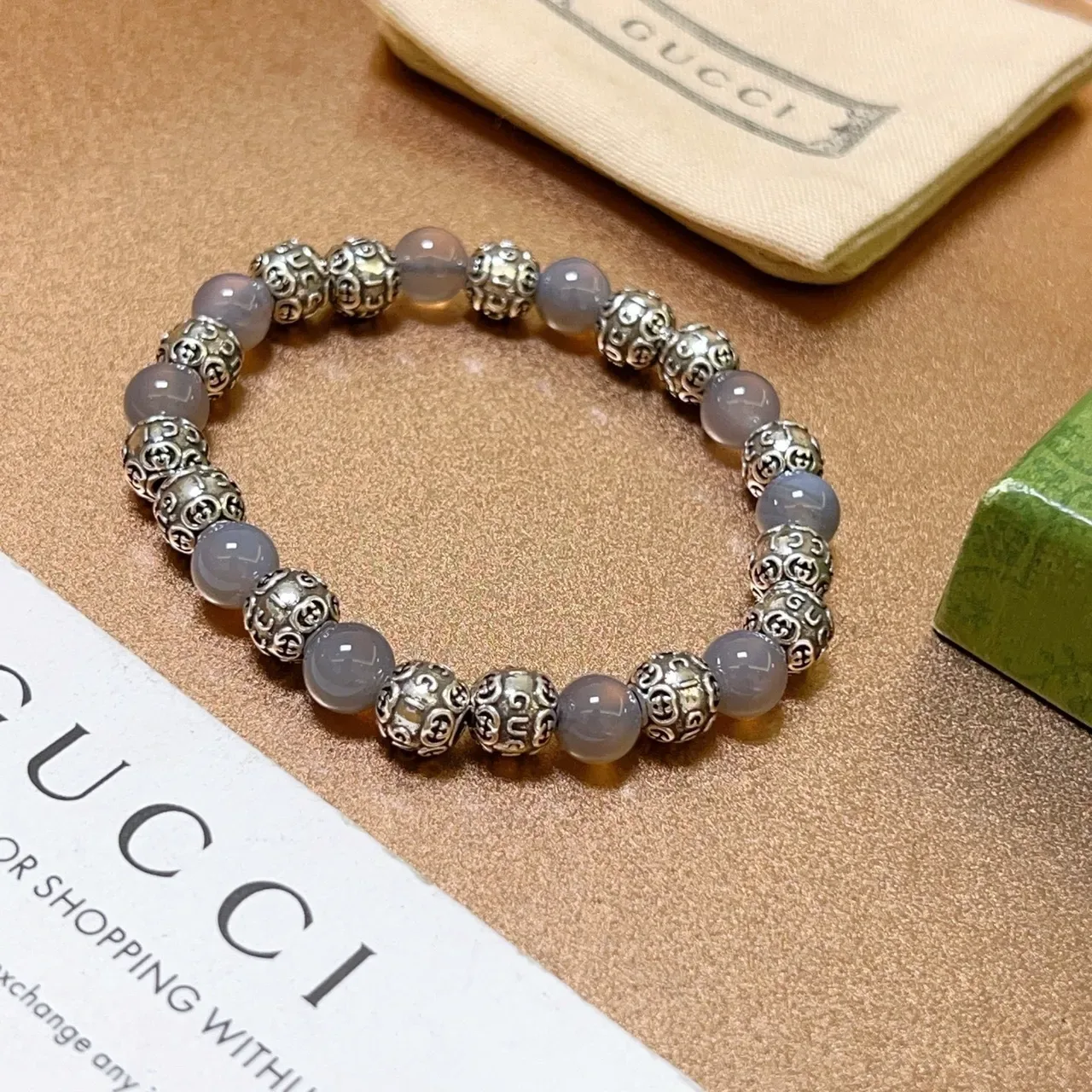 Gucci Gris Argent Perlé Alterné Pierre et Métal Bijoux 4