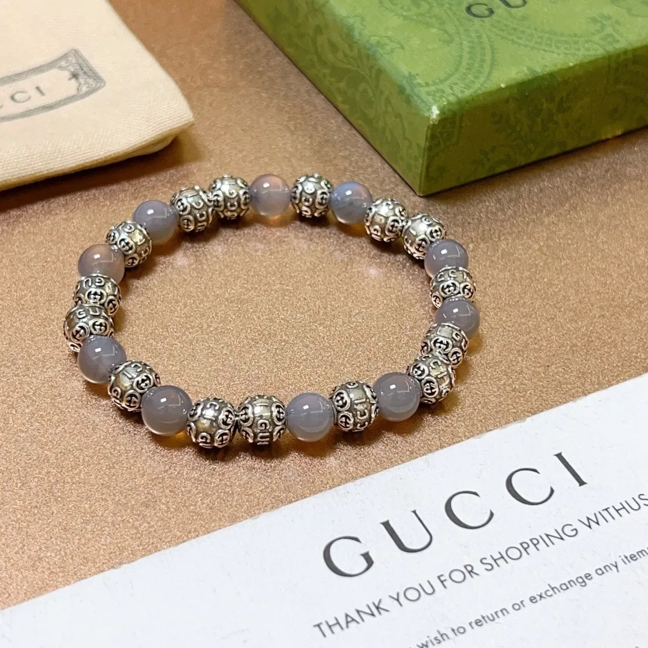Gucci Gris Argent Perlé Alterné Pierre et Métal Bijoux 8