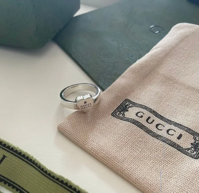 Gucci Heart Logo Ring Silver Top Engraved Ring 6