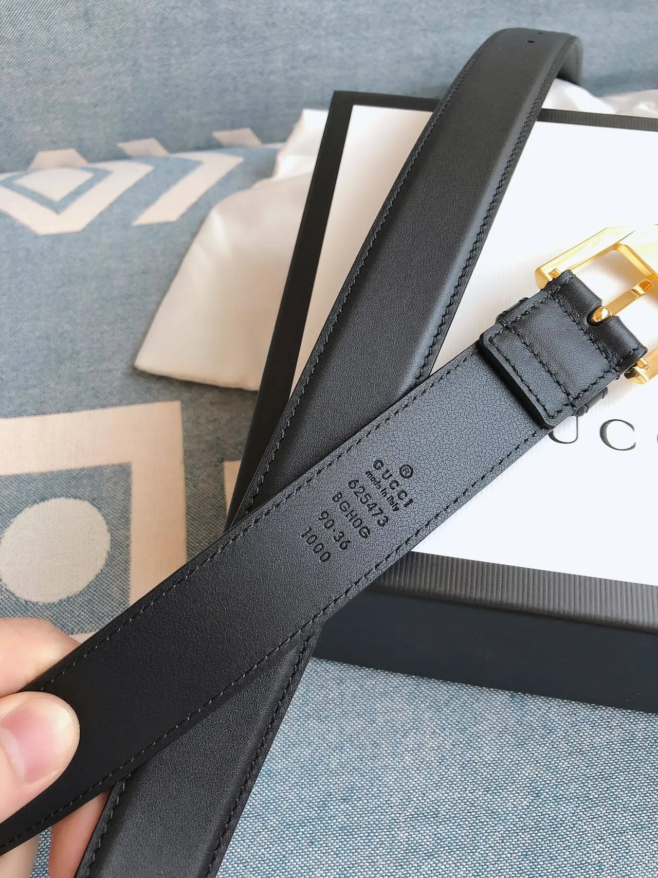 Gucci Horsebit 1955 काला स्वर्णिमीय आयताकार बकिल स्मूथ चमड़े की बेल्ट 5