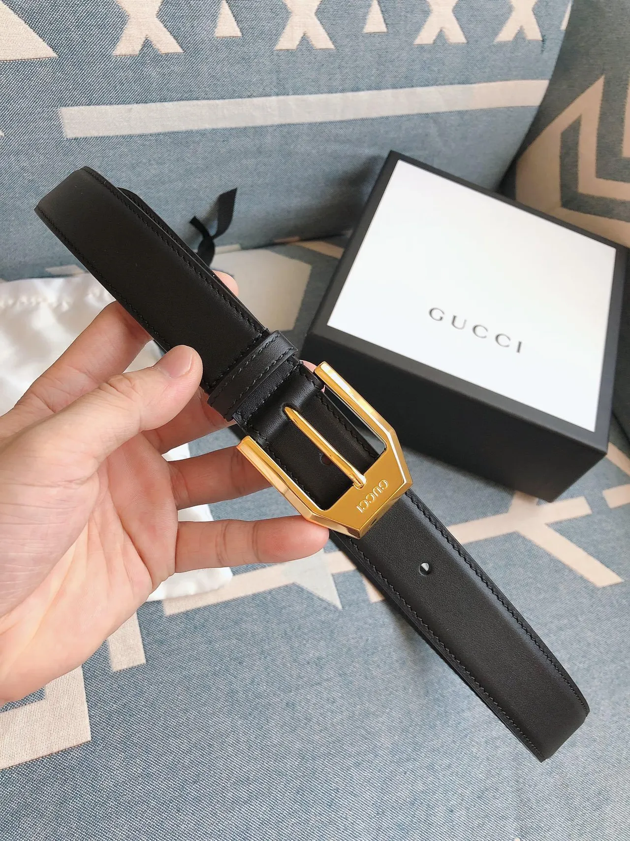 Gucci Horsebit 1955 काला स्वर्णिमीय आयताकार बकिल स्मूथ चमड़े की बेल्ट 8
