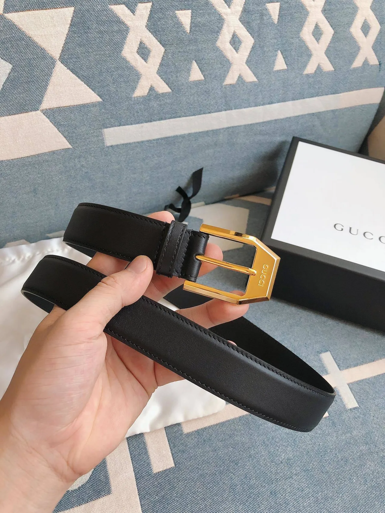 Gucci Horsebit 1955 काला स्वर्णिमीय आयताकार बकिल स्मूथ चमड़े की बेल्ट 9