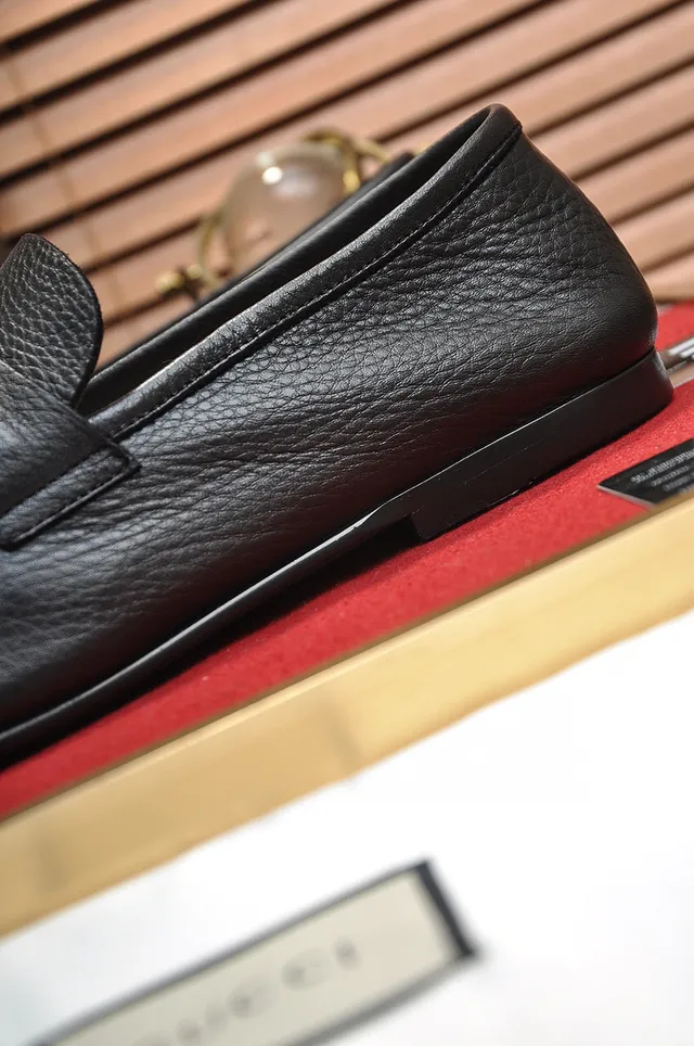 Gucci Horsebit 1955 Black Pebbled Leather Loafers 2