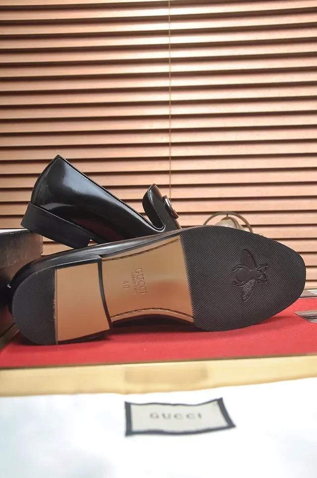 Gucci Horsebit 1955 काला चमकदार चमड़े के लूफर 3