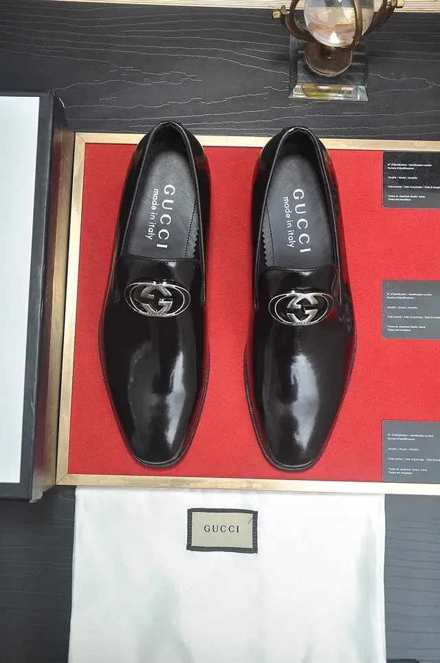 Gucci Horsebit 1955 काला चमकदार चमड़े के लूफर 5