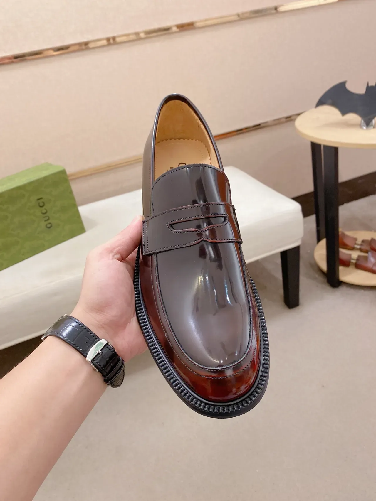 Gucci Horsebit 1955 भूरा काला चमकदार पैटेंट लेदर मॉकासिन सिलवाया टो लोअफर 5
