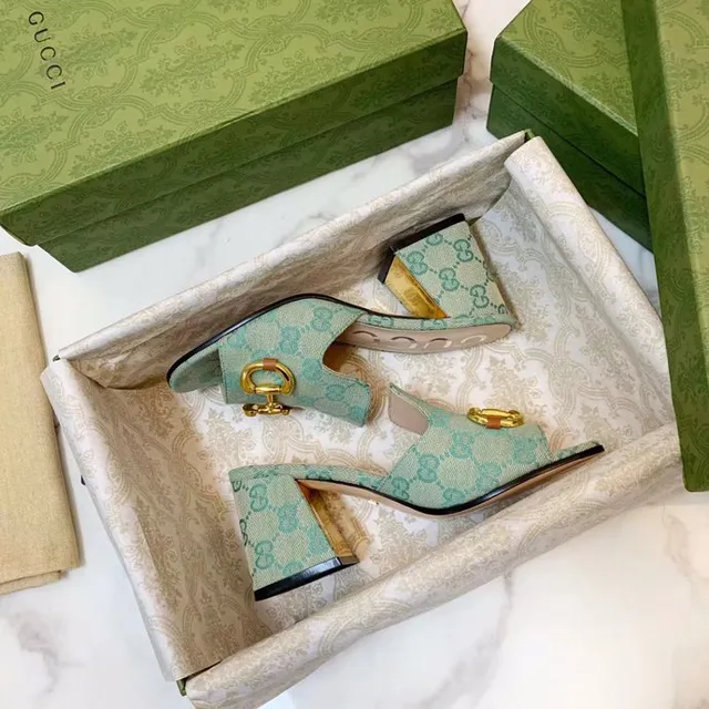 Gucci Horsebit 1955 أخضر ذهبي GG مونوغرام قماش إبزيم صنادل كاجوال 3
