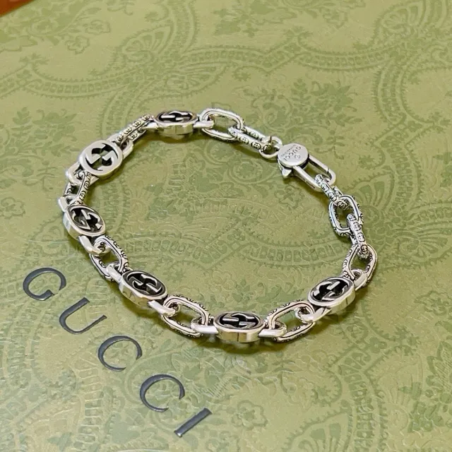 Gucci Icon Interlocking G Silver-Tone and Black Enamel Bracelet 7
