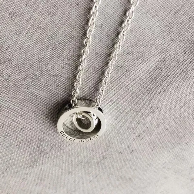 Gucci Interlocking Double Ring Silver-Tone Necklace 6