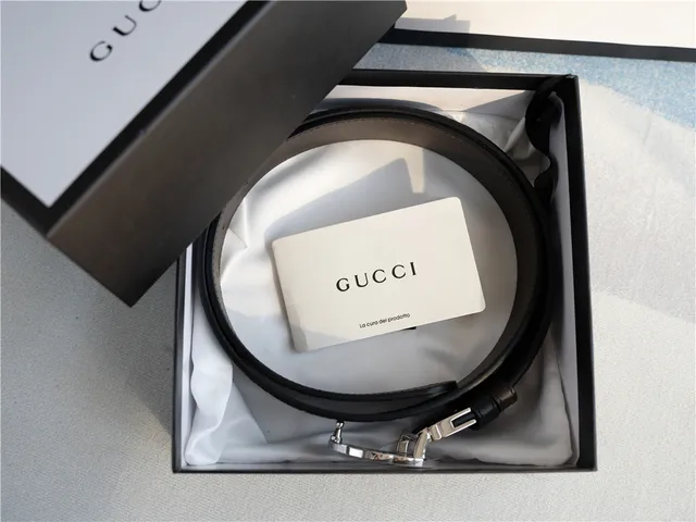 Gucci Interlocking G 黑色银色压花 GG Monogram 扣头 皮革腰带 3
