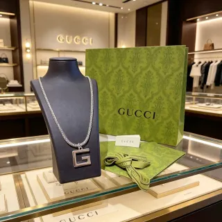 Gucci Interlocking G Argent Noir Chaîne Tressée Pendentif Carré Collier