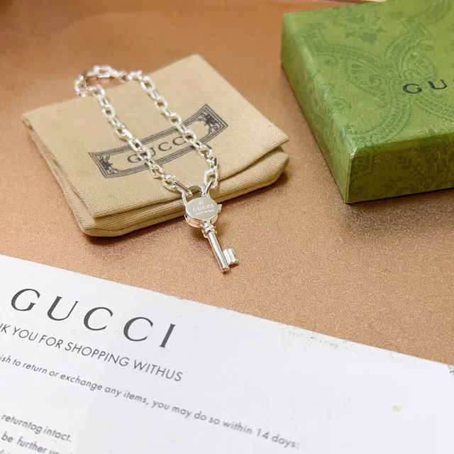 Gucci 钥匙主题 银色链节手链 4