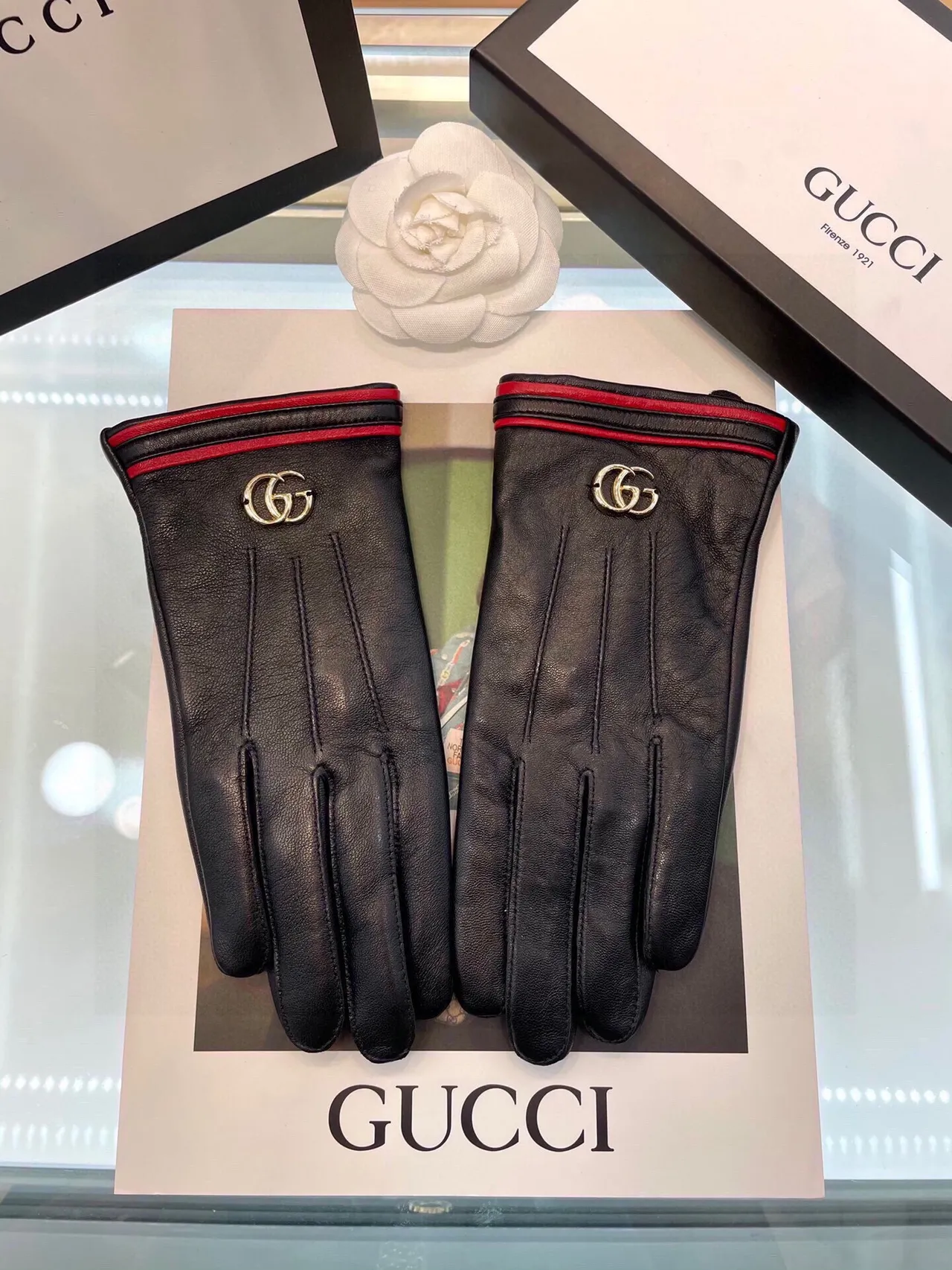 Gucci Ophidia Gants en cuir noir rouge doux Interlocking GG Hardware 2