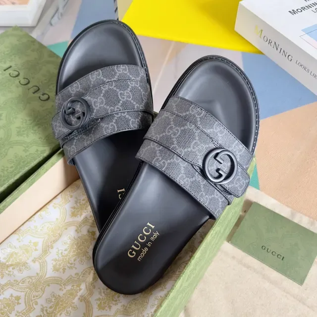 Gucci Ophidia GG Monogram Sandalias de doble correa 7