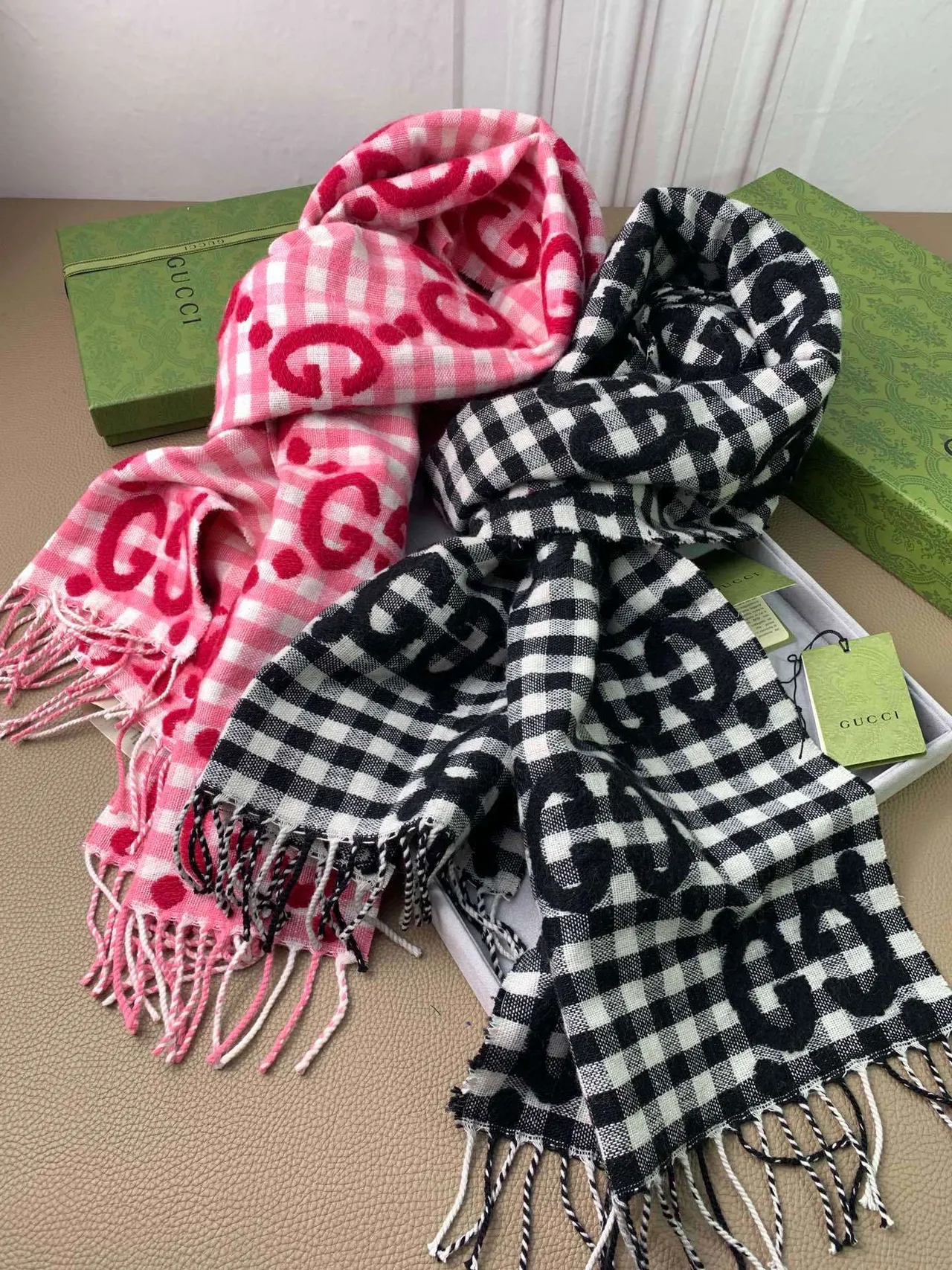 Gucci Bufanda Cachemira Gingham Rosa y Blanco Interlocking GG Monograma 4