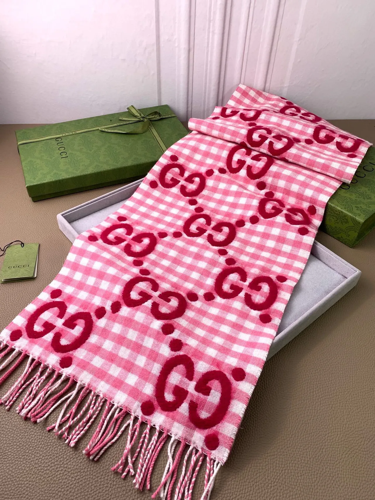 Gucci Bufanda Cachemira Gingham Rosa y Blanco Interlocking GG Monograma 8