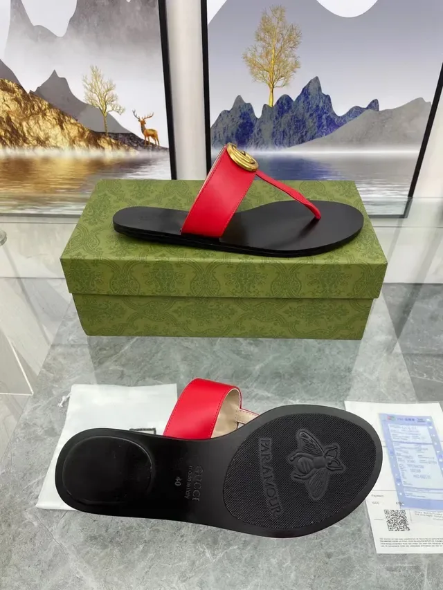 Gucci লাল কালো ফ্ল্যাট থং সিলুয়েট রাবার সোল ক্যাজুয়াল স্যান্ডাল 2