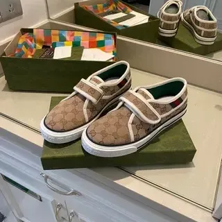 Gucci Screener beige GG monograma lona velcro correa zapatillas lifestyle