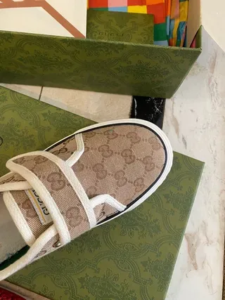Gucci Screener بيجي GG مونोغرام كانفاس حزام فيلكرو حذاء أسلوب الحياة 6