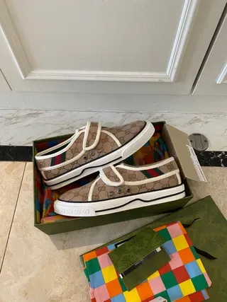 Gucci Screener بيجي GG مونोغرام كانفاس حزام فيلكرو حذاء أسلوب الحياة 7