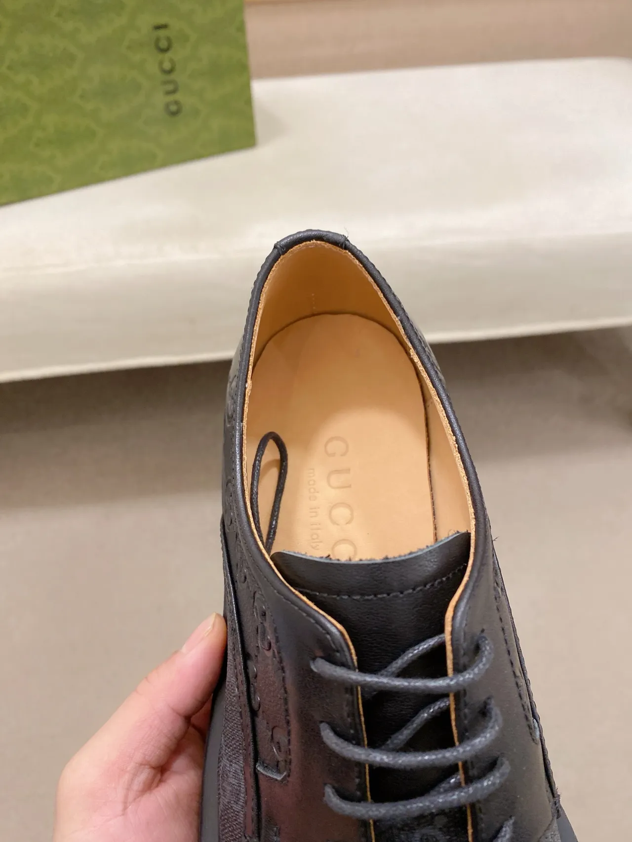 Gucci Screener أسود بيج GG-Embossed Leather Cap Toe Oxford Shoes 4