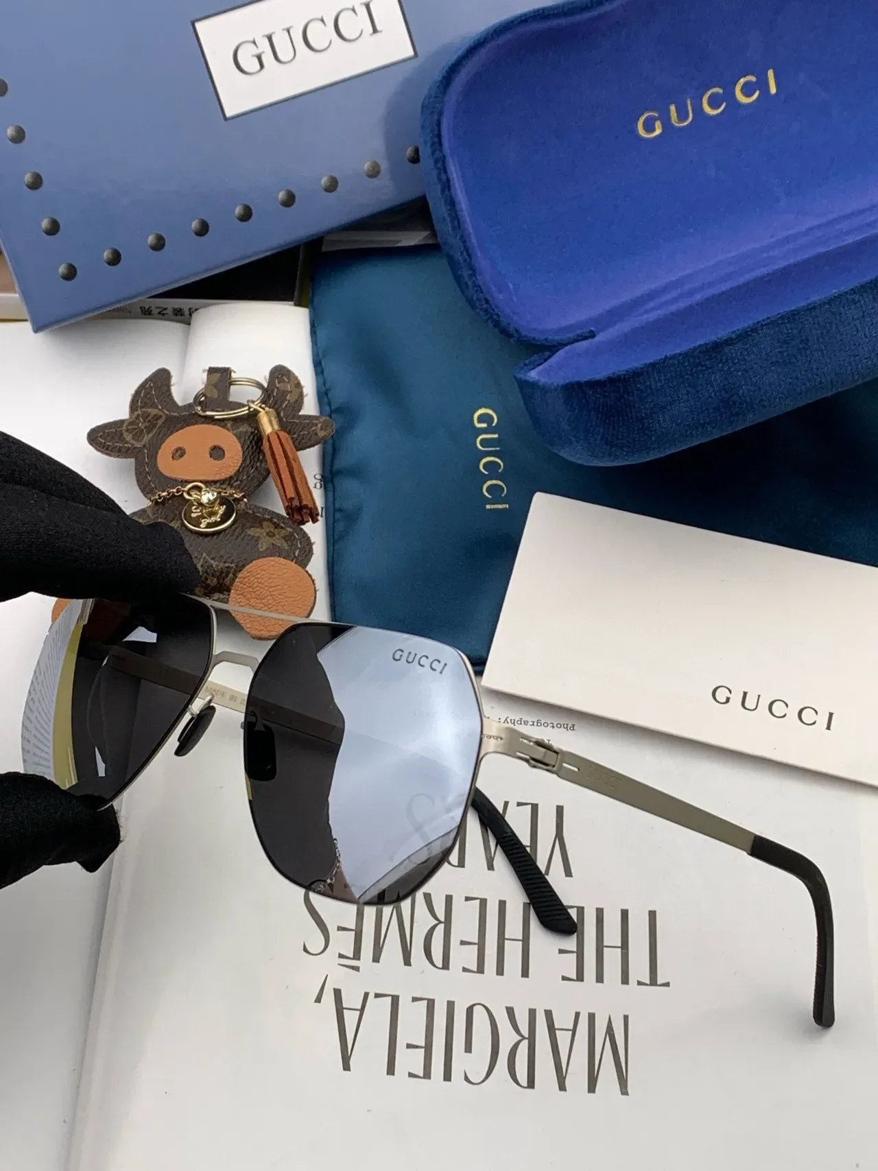 Gucci Screener نظارات شمسية سوداء معدنية مستطيلة الشكل درع 8