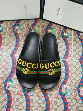 Gucci Screener Noir Jaune Rouge Vert Chaussons slides web 5