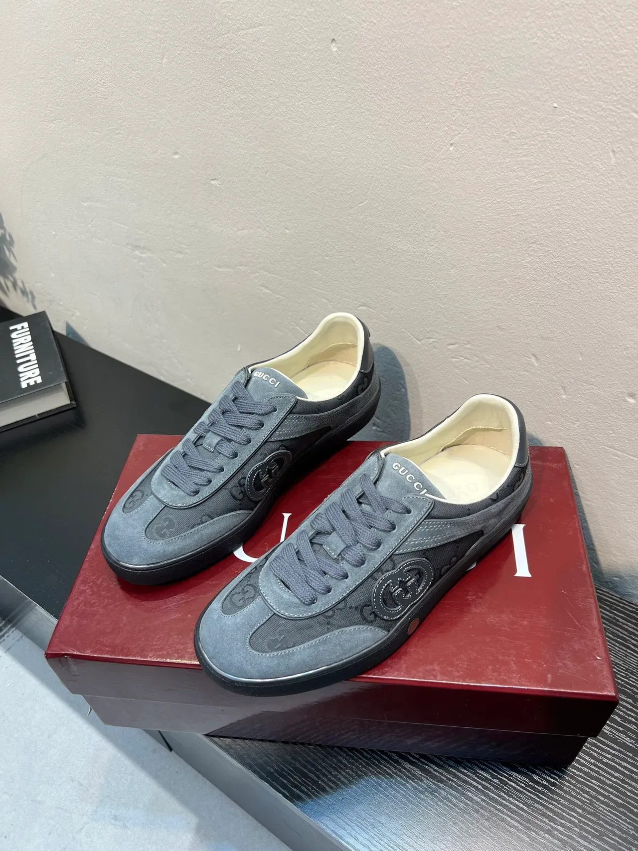 Gucci Screener رمادي فحمي جلد ناعم و Monogram Canvas حذاء أسلوب حياة 3