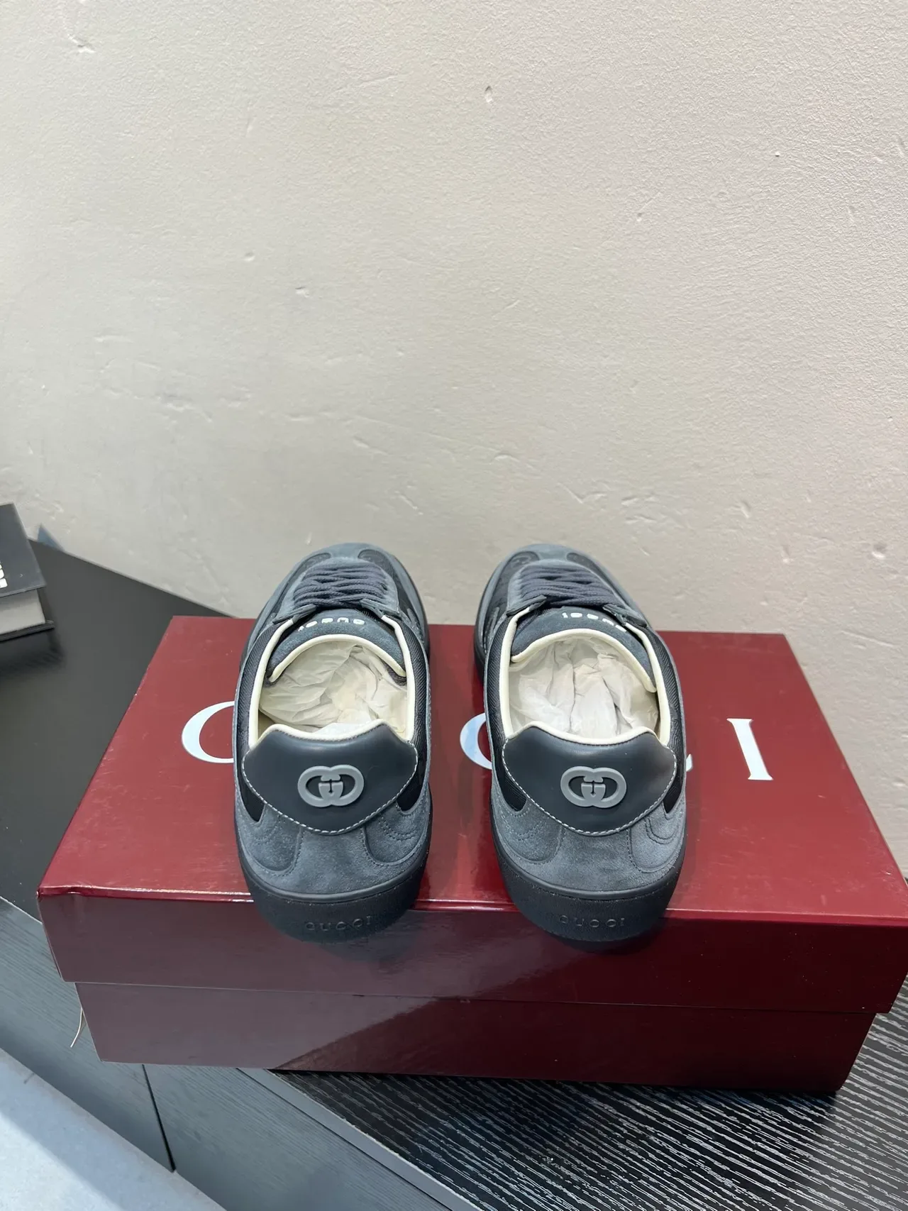 Gucci Screener رمادي فحمي جلد ناعم و Monogram Canvas حذاء أسلوب حياة 6