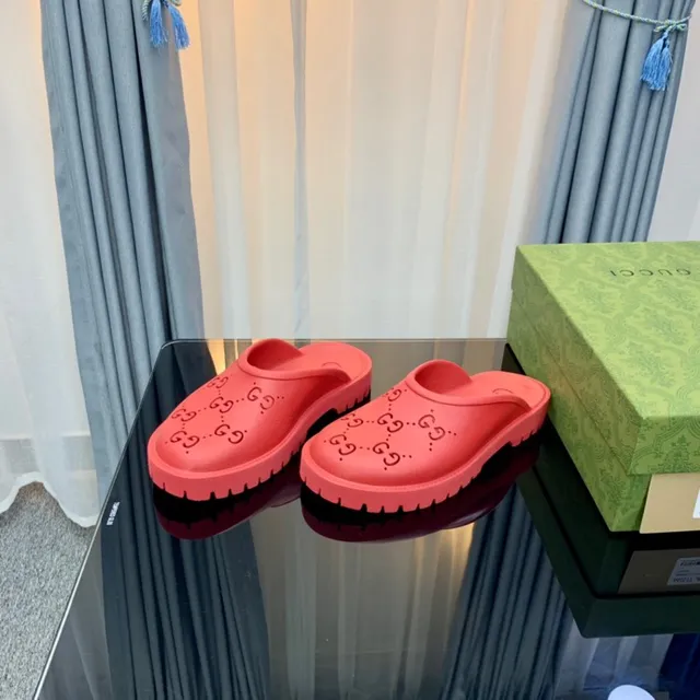 Gucci Screener Vermelho Coral GG Monogram Pantufas 4