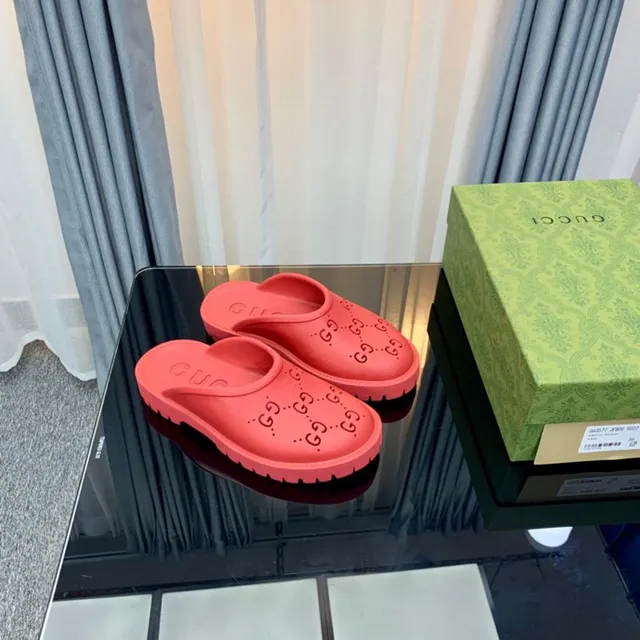 Gucci Screener Vermelho Coral GG Monogram Pantufas 6