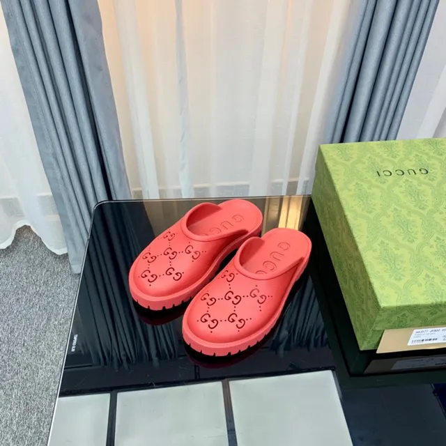 Gucci Screener Vermelho Coral GG Monogram Pantufas 7