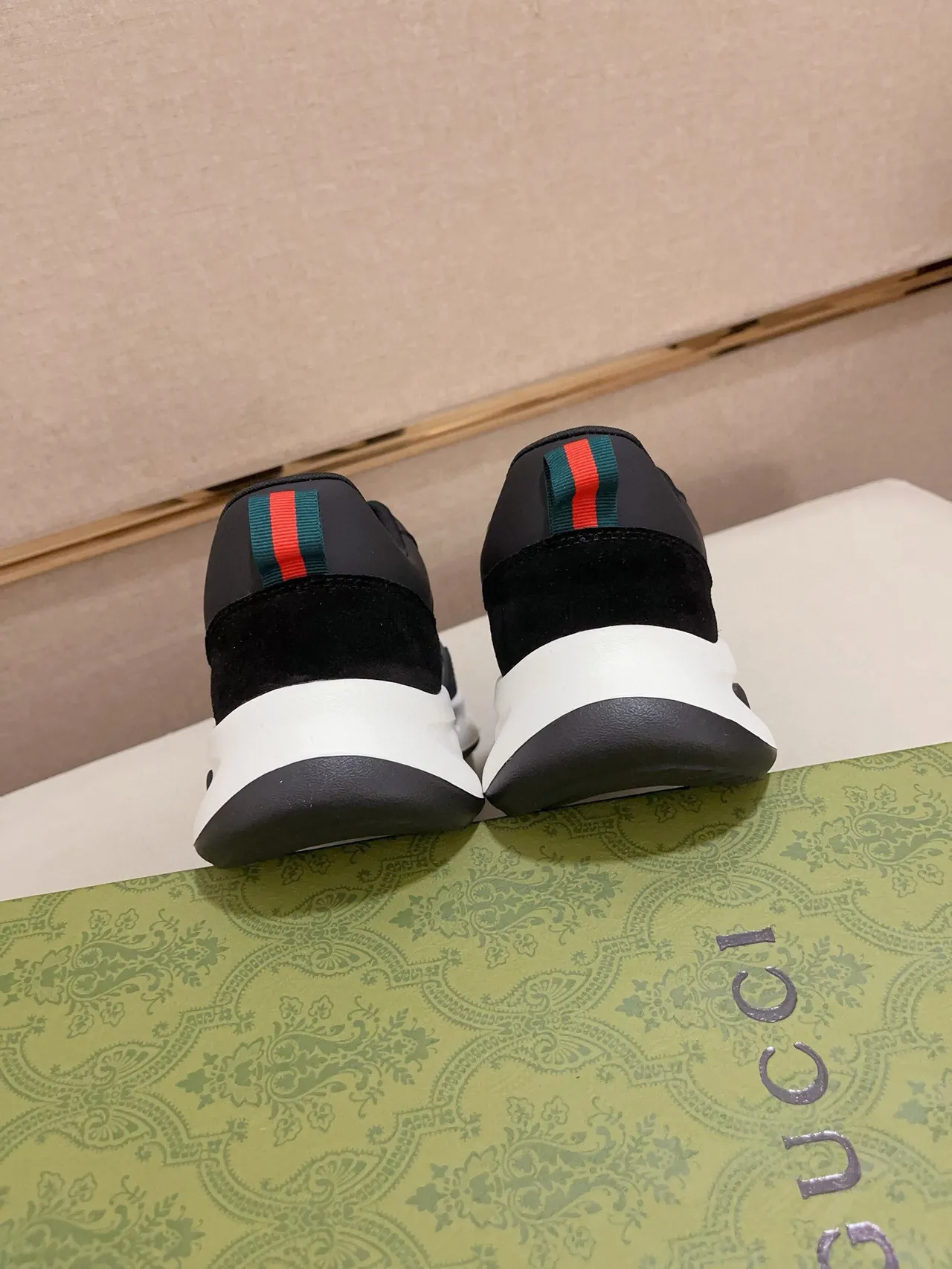 Gucci Screener GG Monogram ক্যানভাস এবং সুয়েড চাঙ্কি স্নিকার 8