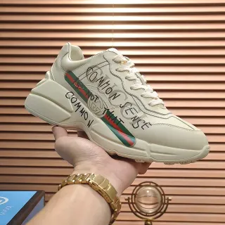 Gucci Screener Off-White मोटी स्नीकर्स