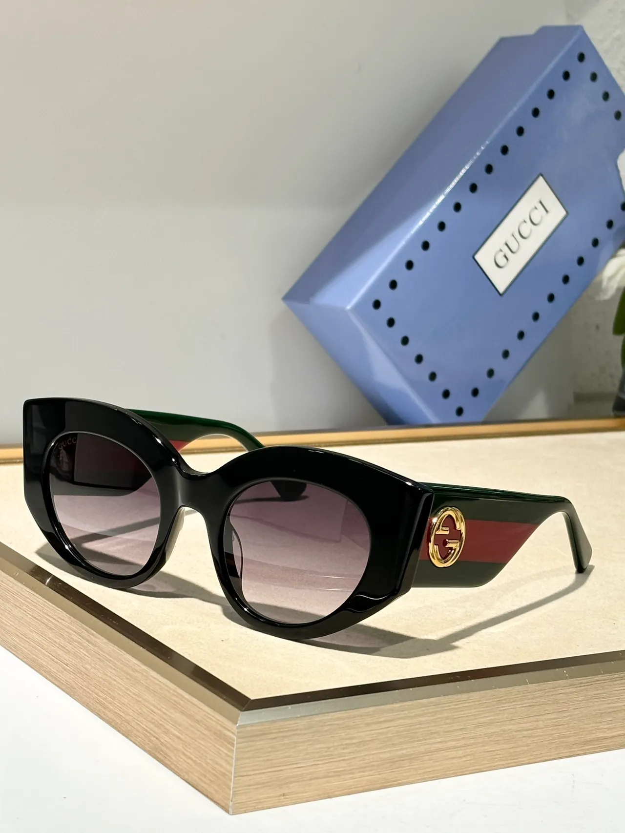Gucci Screener Tortoiseshell and Web Stripe Sunglasses 7