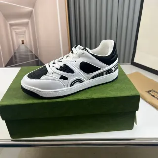 Gucci Screener 白色和黑色撞色生活方式运动鞋
