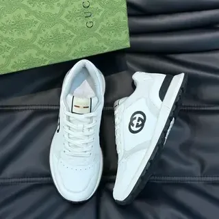 Gucci Screener Blanco Negro Interlocking G sneakers estilo de vida