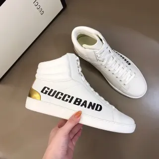Gucci Screener Zapatillas Lifestyle con Acento Blanco Dorado