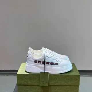 Gucci Screener 白色皮革 Web Stripe 生活方式运动鞋