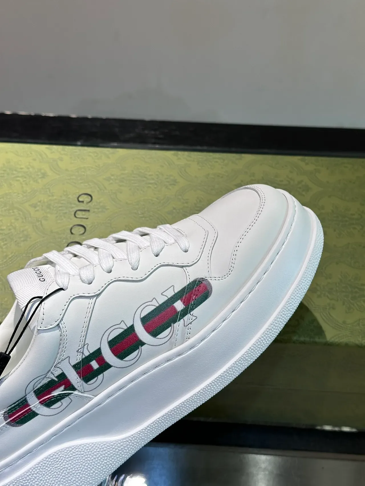 Gucci Screener Tênis Lifestyle de Couro Branco com Listra Web 3